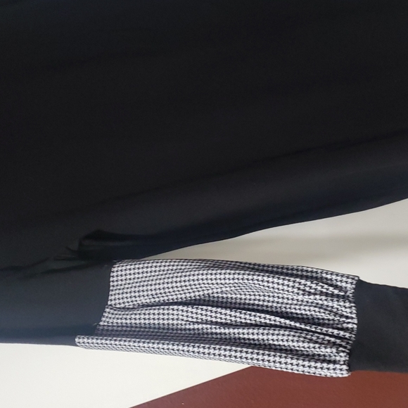 Dress - Picture 6 of 8